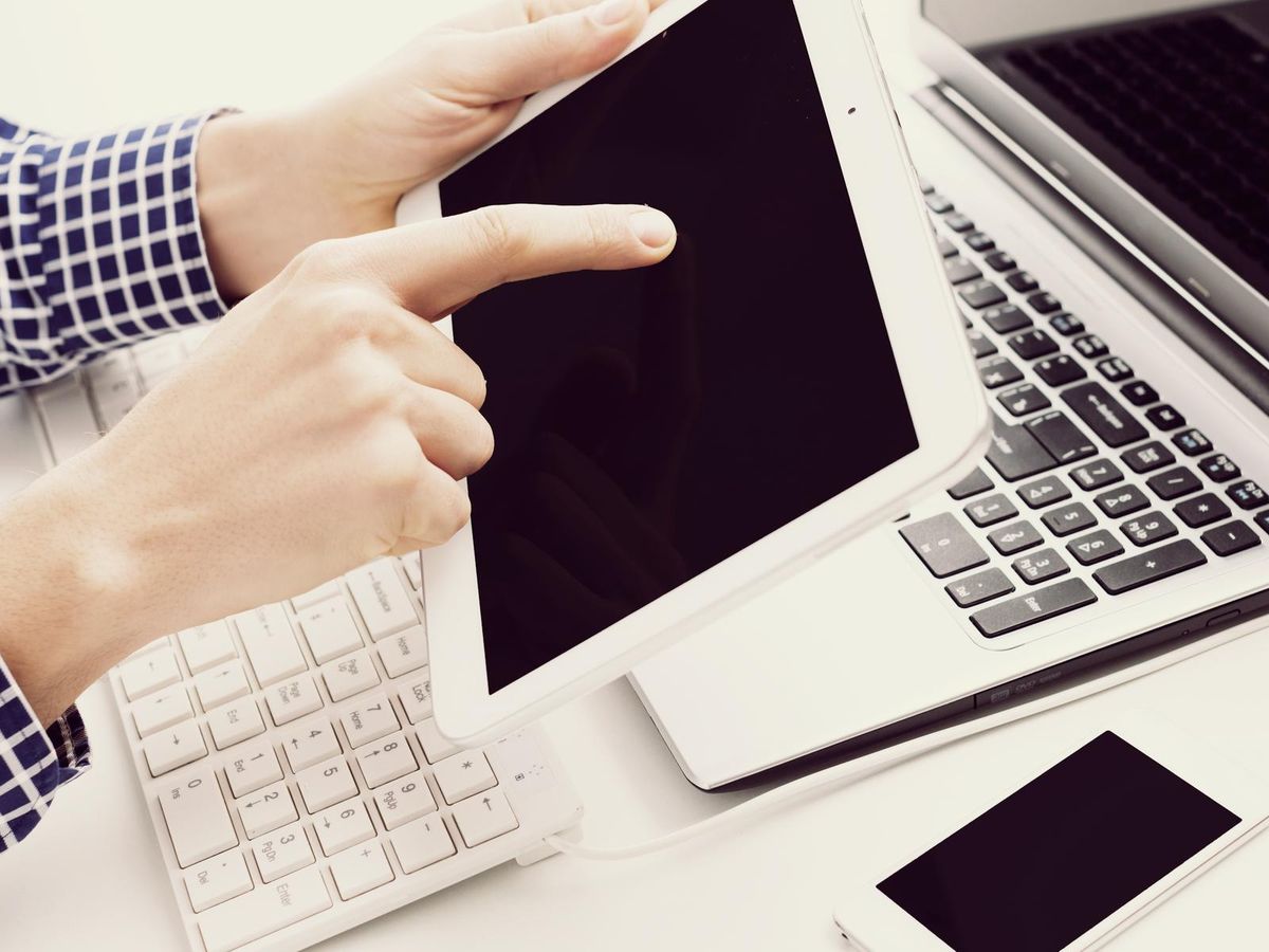 Jak wykorzystać internetowe portale informacyjne w życiu studenckim w Akwizgranie